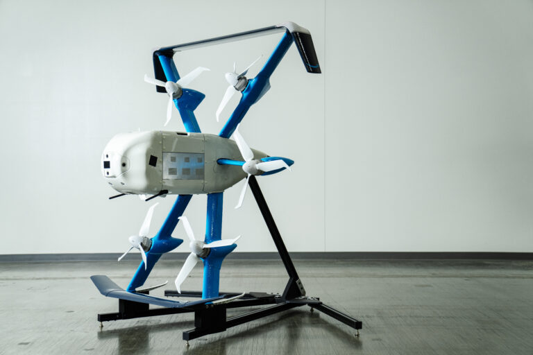 Amazon porta in Italia Prime Air: il delivery si fa con i droni