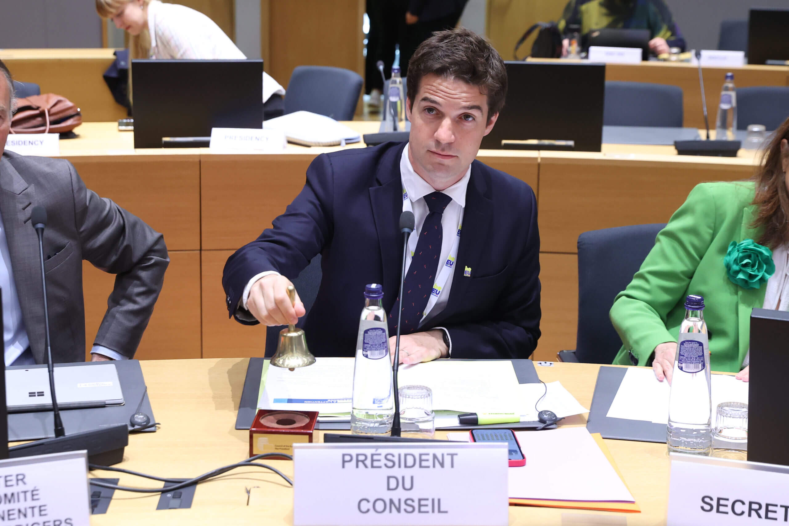 ab65b7fe-d22b-4445-8acd-022324d3973c